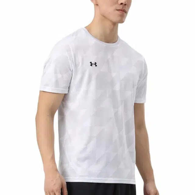 Under Armour logoT