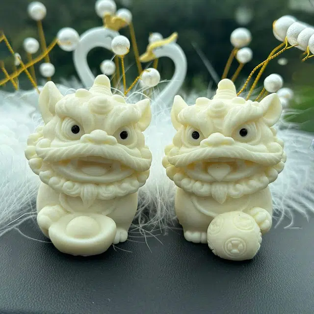 素于 国潮新中式高级感轻奢随手精雕萌宠招财进宝醒狮一对招财纳福吉祥如意心想事成文玩盘玩#好运再造 象牙果 手把件 男女同款情侣款