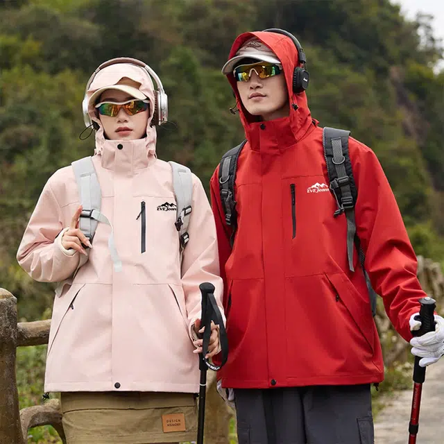 依文  美式复古潮牌山系户外纯色雪山山脉字母印花登山徒步连帽三合一休闲宽松  防水防风透气保暖冲锋衣 男女同款