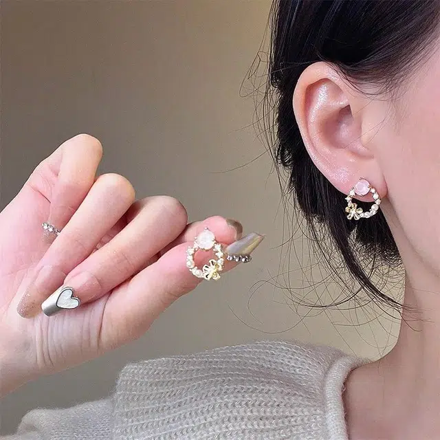 彤彤兔 韩系甜美蝴蝶结 合金 耳钉 女款