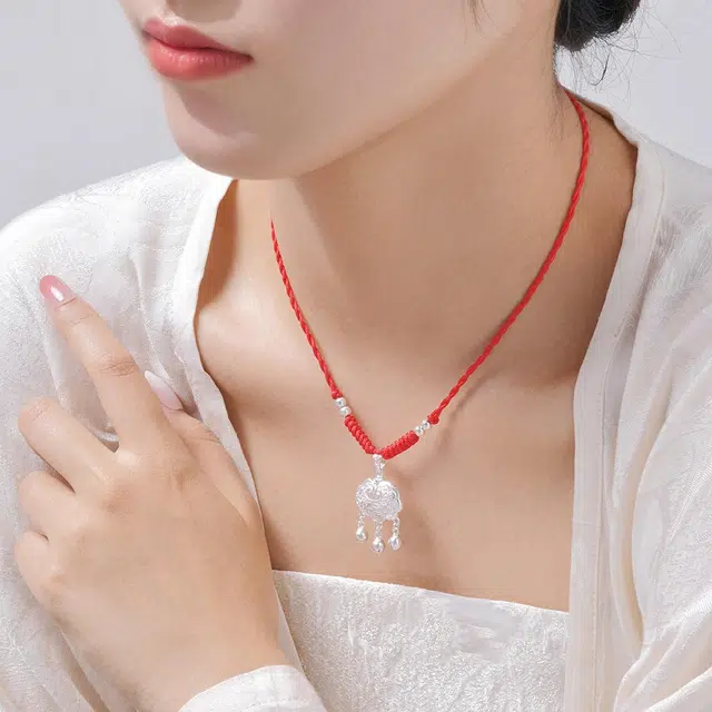 恋朵 原创编织平安锁红手工编织绳福字铃铛元宝纯银吊坠可调节 足银 项链 女款 银色