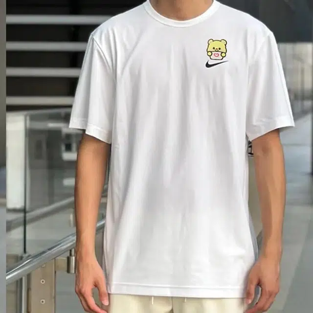 Nike T