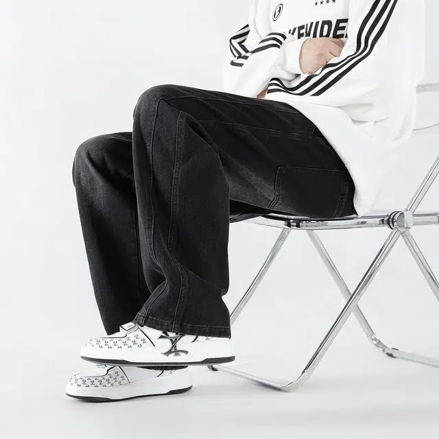 EVE Jeans Logo