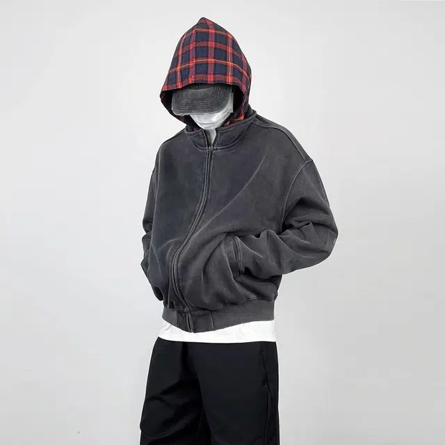 Fakeyoung