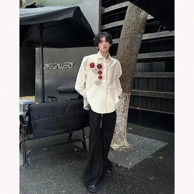 木林森 美式高街复古立体手工燃烧玫瑰婚礼文艺风百搭翻领落肩袖宽松休闲痞帅长袖衬衫 男女同款 米白色