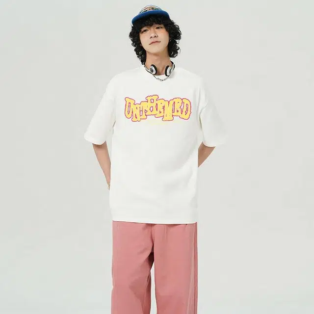 UNthemed T