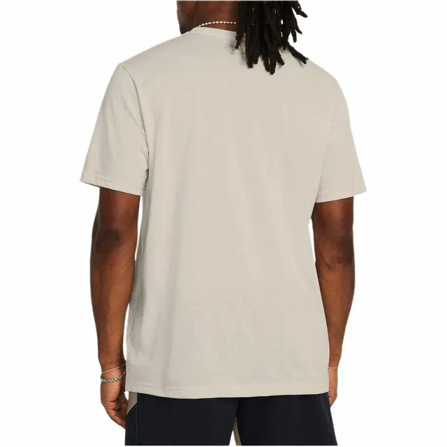 Under Armour T