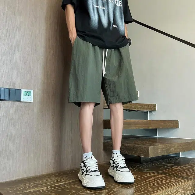 Fakeyoung