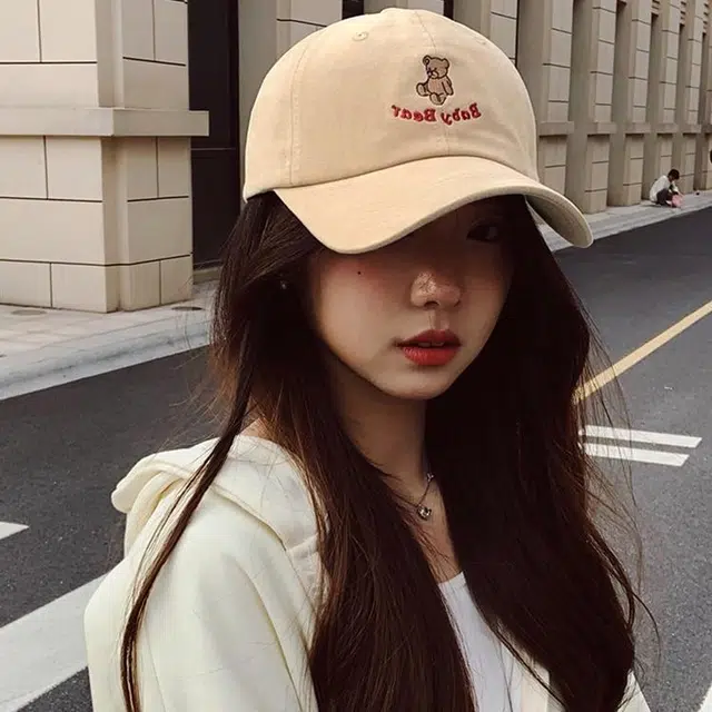 浪莎 可爱卡通小熊刺绣甜美可爱时尚百搭宽檐软顶学生大头围显脸小防晒遮阳 棉 鸭舌帽 男女同款情侣款