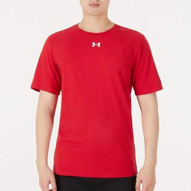 Under Armour "T