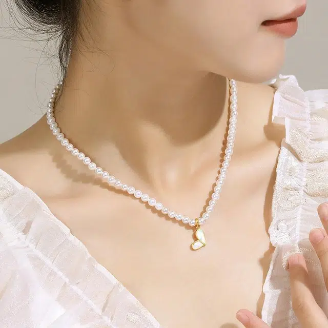 925
