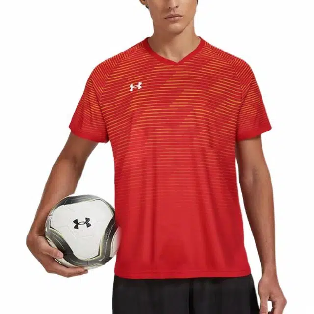 Under Armour T