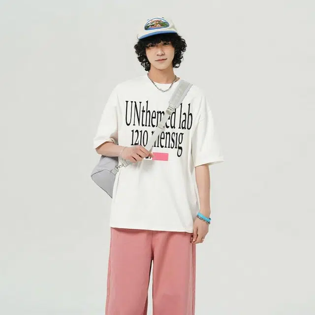 UNthemed T