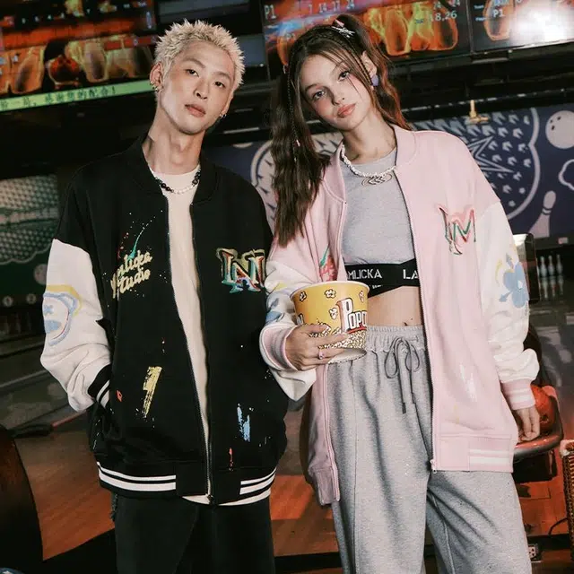 多巴胺系列泼墨立体绣花拼接拉链长袖棒球服 通用