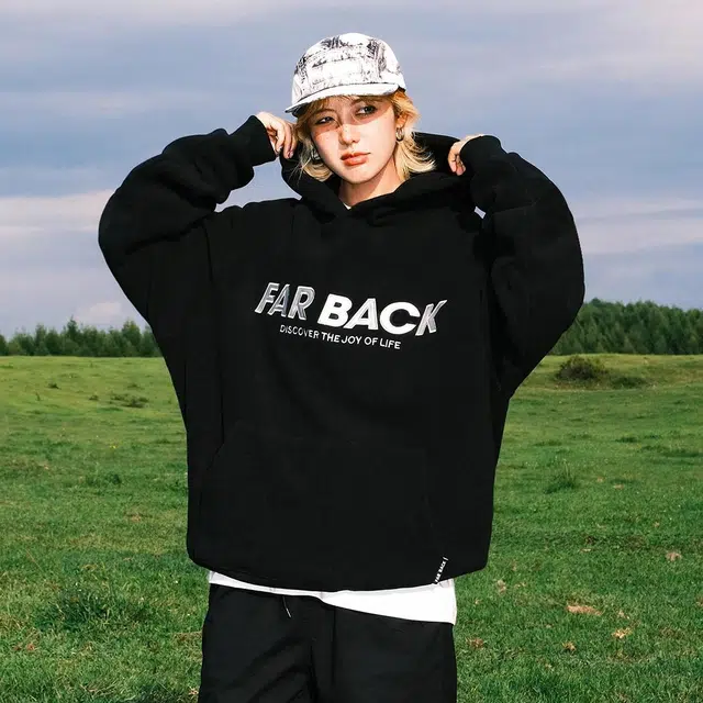 FAR BACK Logo