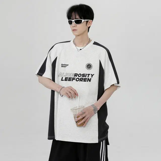 Fakeyoung T