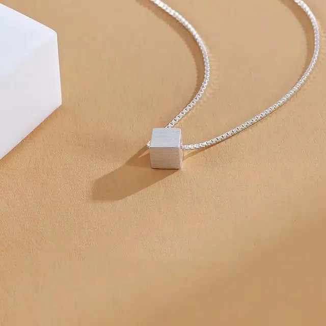 990