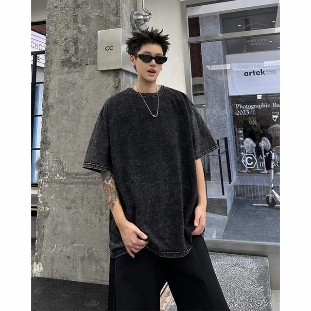 URBAN AUTHENTIC T
