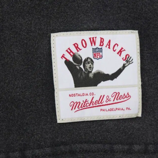 Mitchell Ness x NFL Philadelphia Eagles Vintage Logo Fade Away T