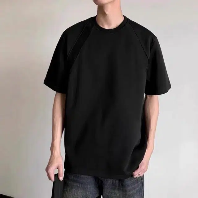URBAN AUTHENTIC T