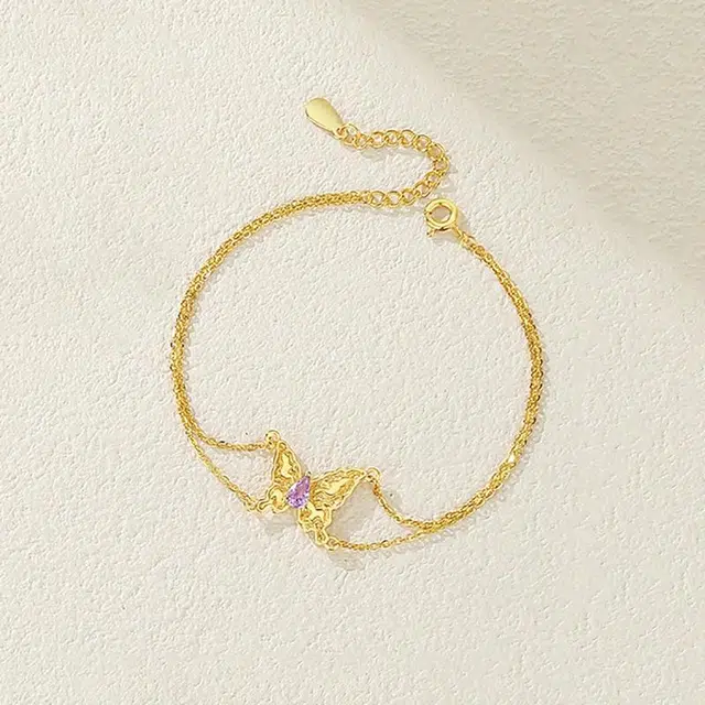 925