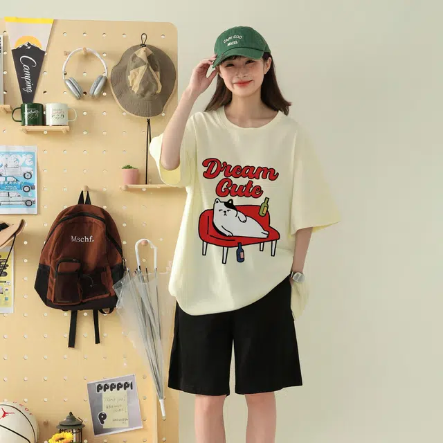 LIVINGTOWN T
