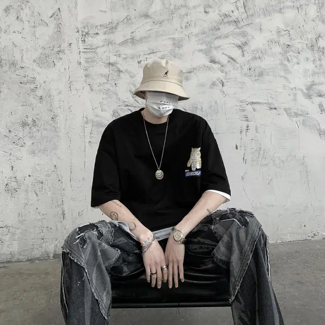 Fakeyoung T