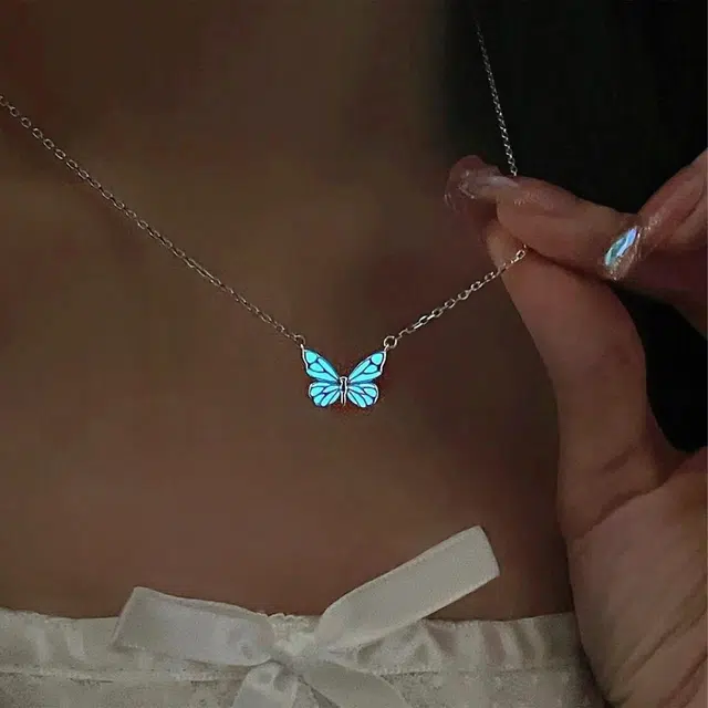 【发光/告白】 九隆古 梦幻夜光灵蝶蝴蝶暗夜精灵 小众轻奢设计简约百搭高颜值恋爱#好运 合金 项链 男女同款情侣款