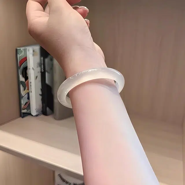 【高品质】 爱丽丝珠宝 白月光 新中式优雅古风旗袍 古香古色显白水润镯手饰 玉髓 手镯 女