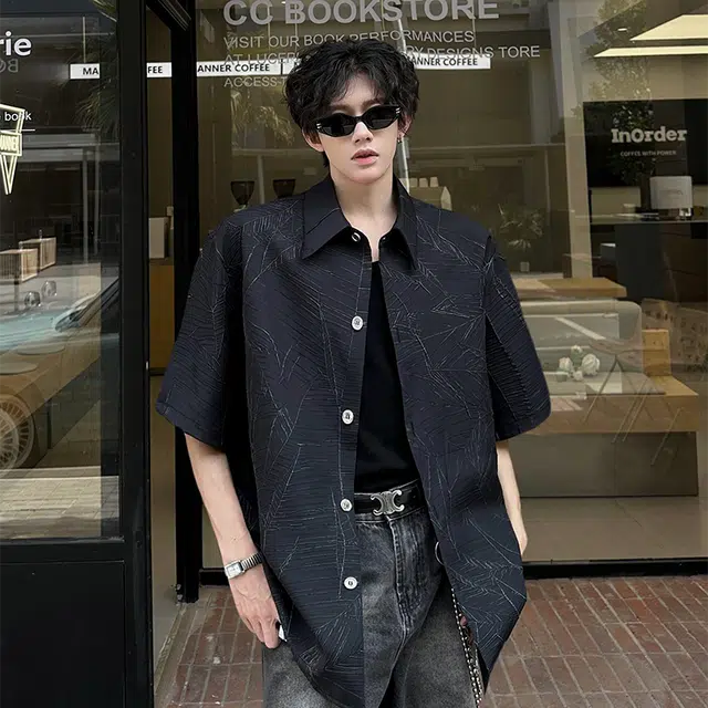 Fakeyoung