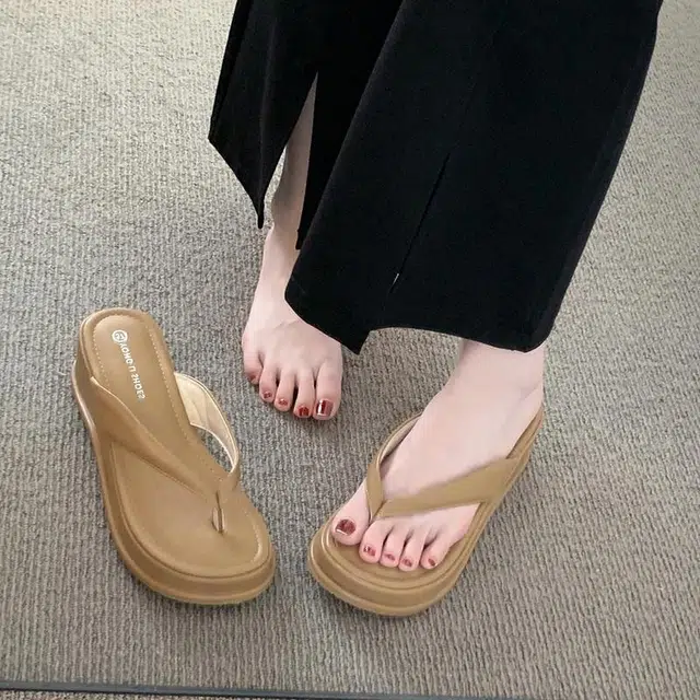 美洲爵士 百搭时尚潮流 静音防臭防磨人字拖鞋 女款