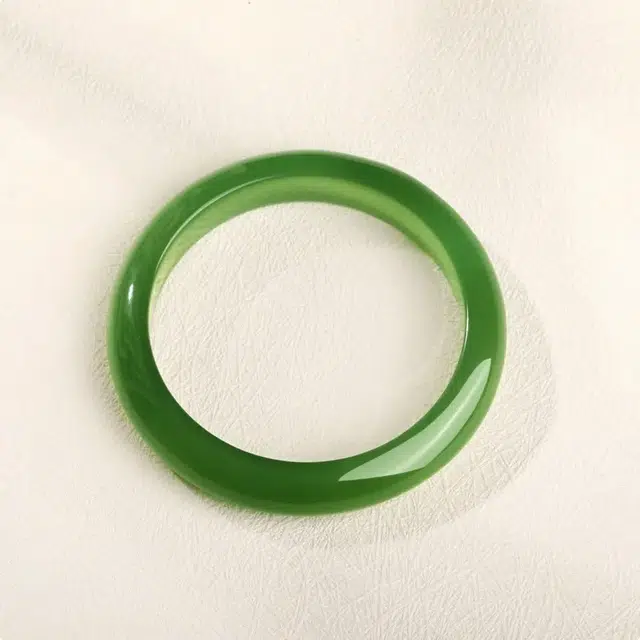 兰慕茵诺 轻奢小众新中式 青梅煮酒美人镯 素圈正圈经典显白款式 #好运 玉髓 手镯 女款