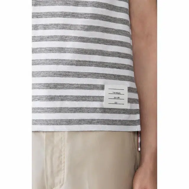 THOM BROWNE T