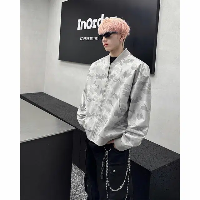 Fakeyoung