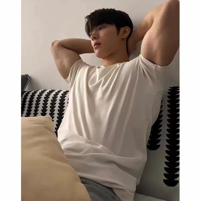 Hypeyourself T