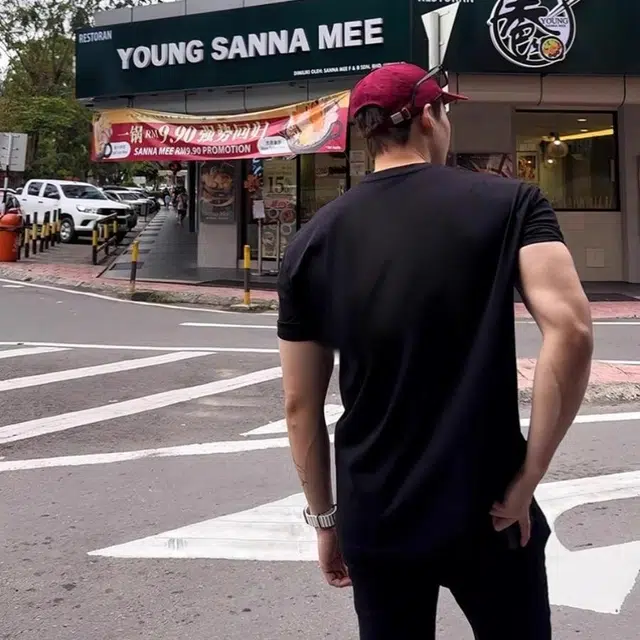 Hypeyourself T