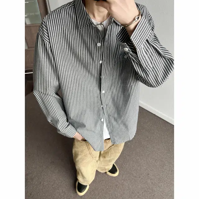 FAKE VINTAGE