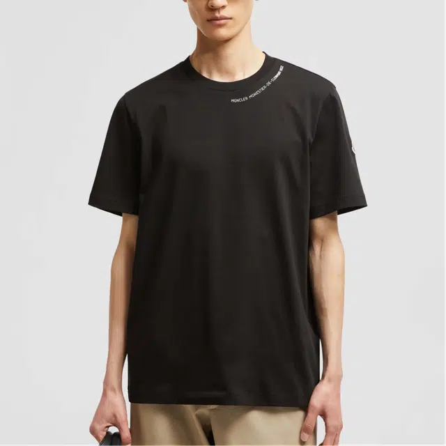 Moncler T