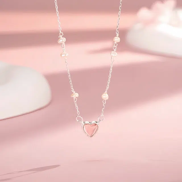 925