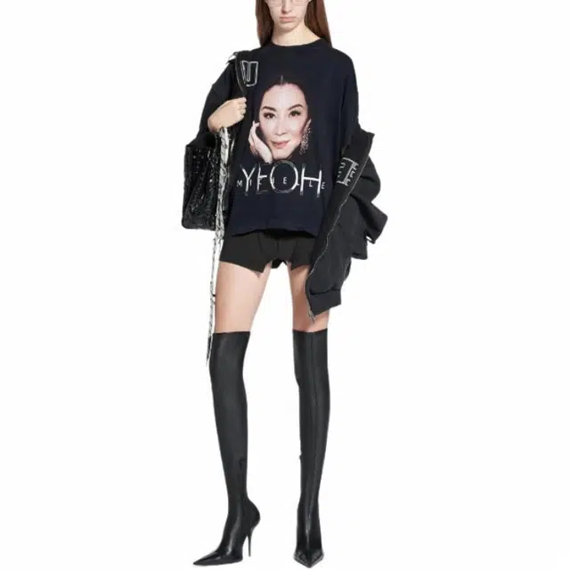 Balenciaga FW25 Fanclub T