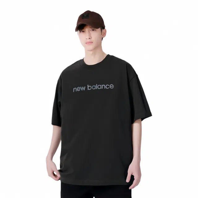New Balance Hyper Density Graphic T