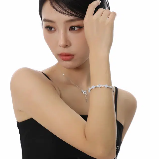 MISS XIA JWY