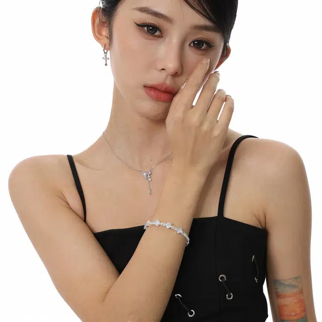 MISS XIA JWY