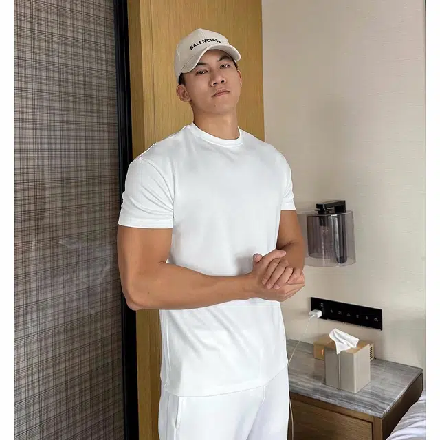 Hypeyourself T