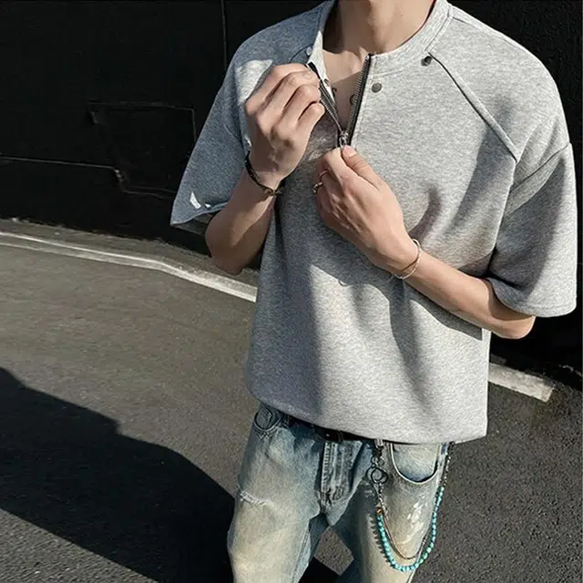 YATSI T