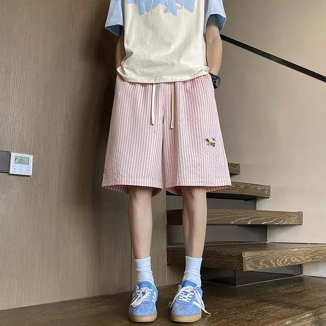奇迹街区 日系复古可爱腊肠狗图案条纹设计潮牌百搭舒适松紧宽松适中五分休闲短裤 男女同款