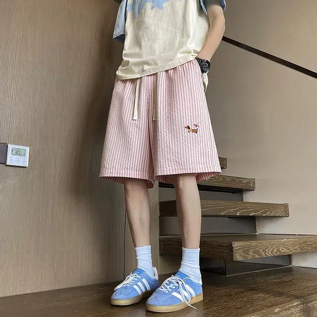 奇迹街区 日系复古可爱腊肠狗图案条纹设计潮牌百搭舒适松紧宽松适中五分休闲短裤 男女同款