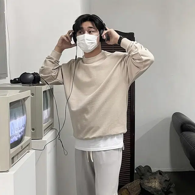 我是大卫 圆领纯色韩版港风宽松休闲百搭卫衣 男女同款 杏色