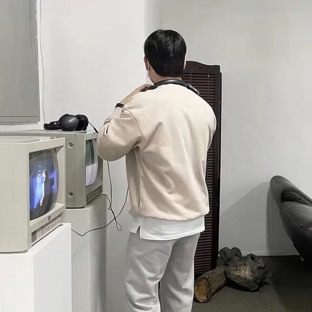 我是大卫 圆领纯色韩版港风宽松休闲百搭卫衣 男女同款 杏色