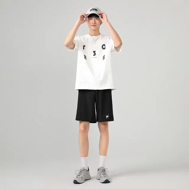 棉致 牛奶猫纯色简约基础宽松直筒透气户外速干冰丝五分休闲短裤 男女同款